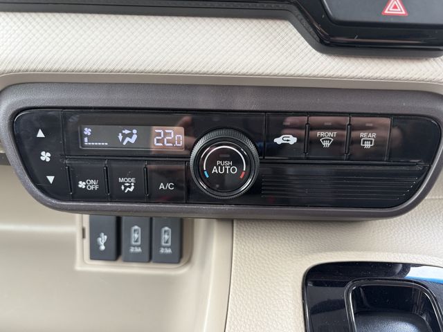 HONDA N BOX 2017 Image 31