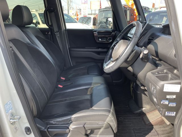 HONDA N BOX CUSTOM 2018 Image 31