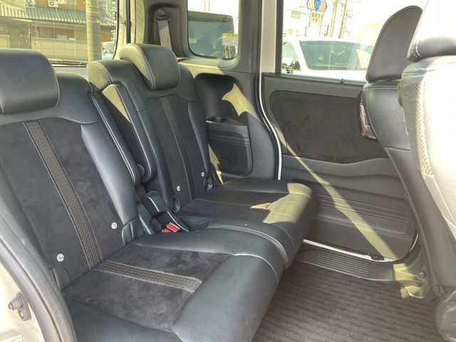 HONDA N BOX CUSTOM 2018 Image 31