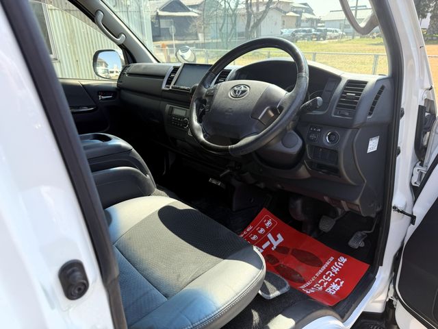 TOYOTA HIACE VAN 4WD 2015 Image 31
