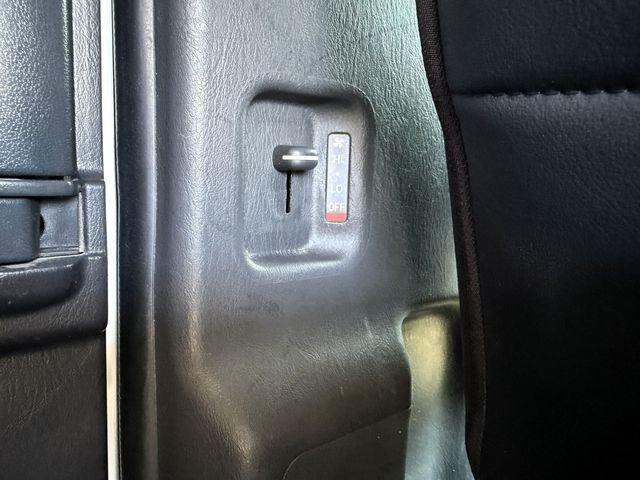 TOYOTA HIACE VAN 4WD 2015 Image 31