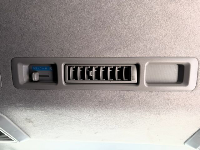 TOYOTA HIACE VAN 4WD 2015 Image 31