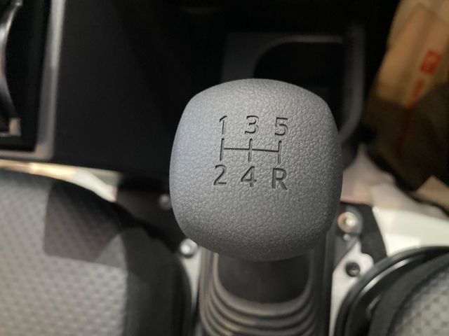 DAIHATSU HIJET TRUCK 4WD 2026 Image 31