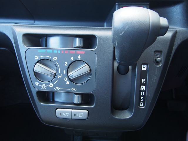 DAIHATSU MIRA E:S 2023 Image 31