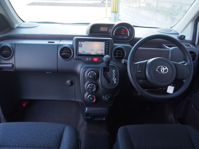 TOYOTA SPADE 2017 Image 31
