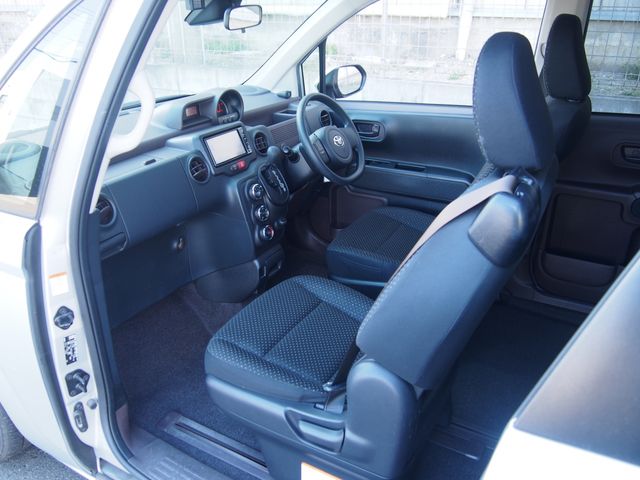 TOYOTA SPADE 2017 Image 31