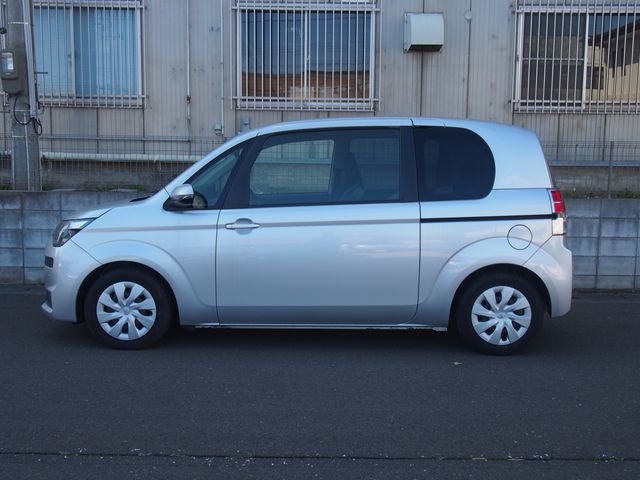 TOYOTA SPADE 2017 Image 31
