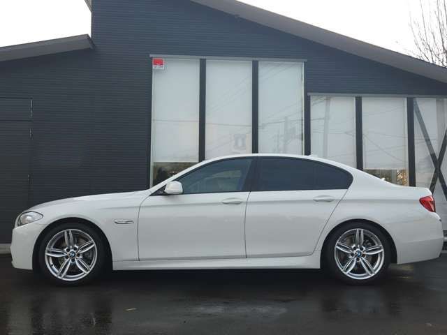 BMW 5SERIES SEDAN 2013 Image 31