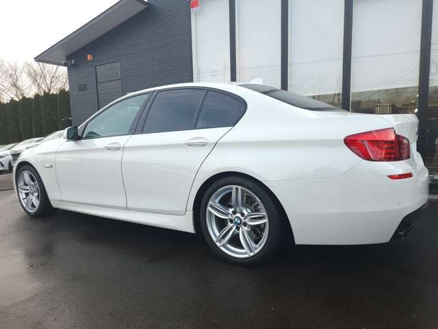 BMW 5SERIES SEDAN 2013 Image 31