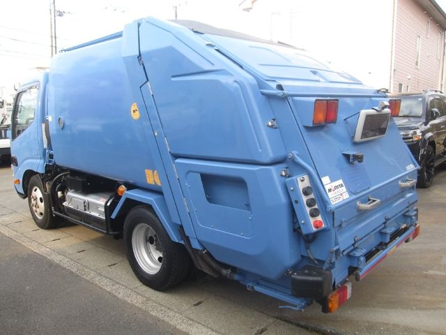 HINO DUTRO 2014 Image 31