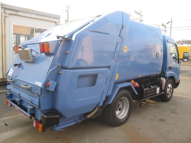 HINO DUTRO 2014 Image 31