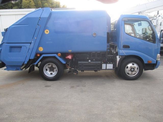 HINO DUTRO 2014 Image 31