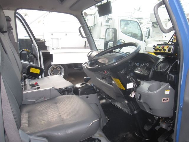 HINO DUTRO 2014 Image 31