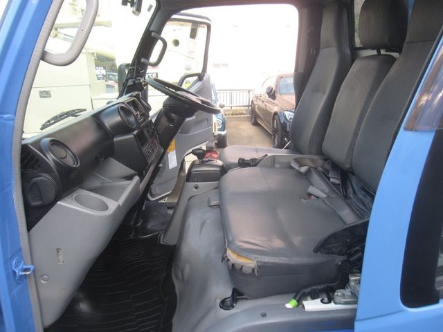 HINO DUTRO 2014 Image 31