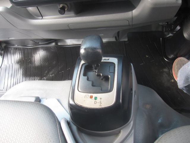 HINO DUTRO 2014 Image 31