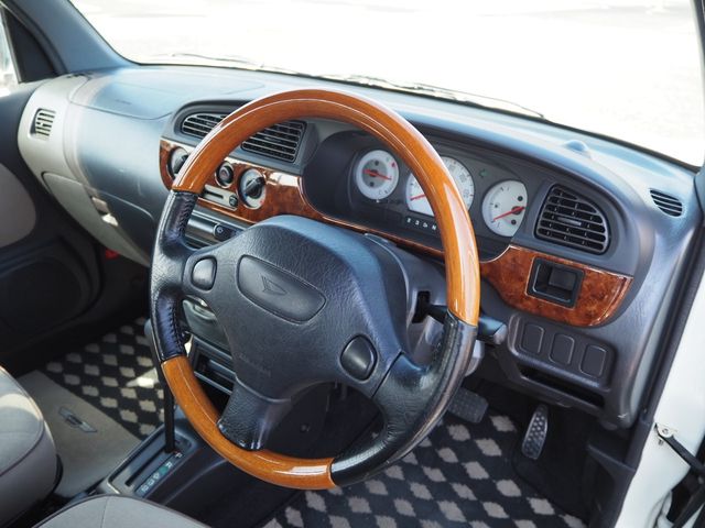 DAIHATSU MIRA GINO 2001 Image 31