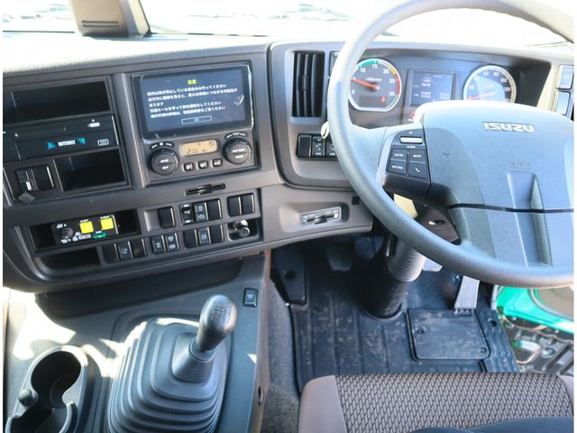 ISUZU GIGA 2024 Image 31
