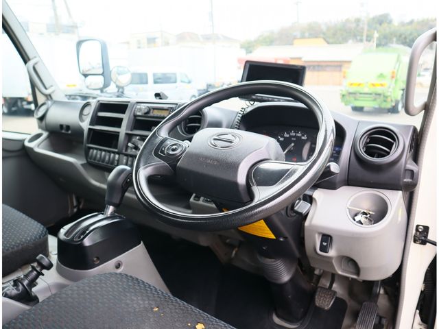 HINO DUTRO 2020 Image 31