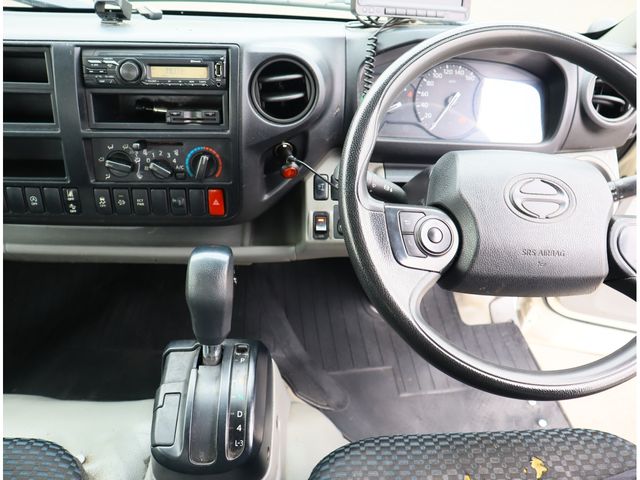 HINO DUTRO 2020 Image 31
