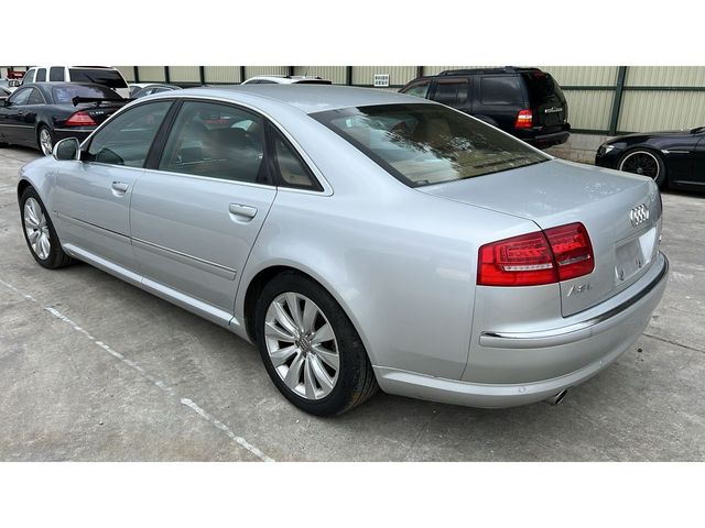 AUDI A8 2009 Image 31
