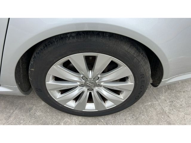 AUDI A8 2009 Image 31