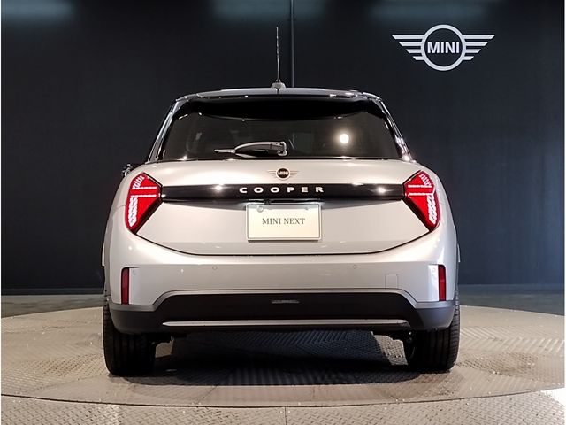 BMW MINI COOPER 5DOOR 2025 Image 31