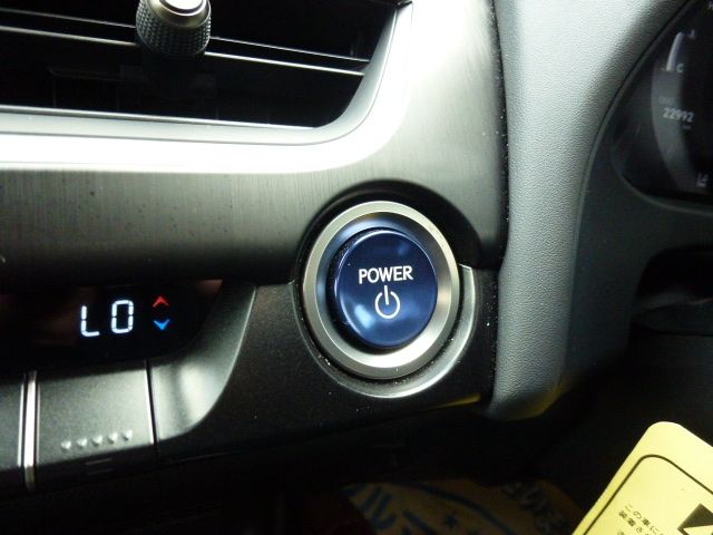 TOYOTA LEXUS UX250H AWD 2022 Image 31