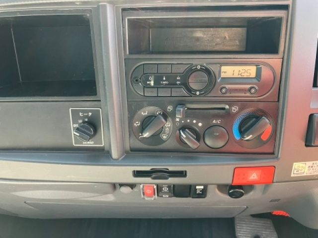 ISUZU ELF 2016 Image 31