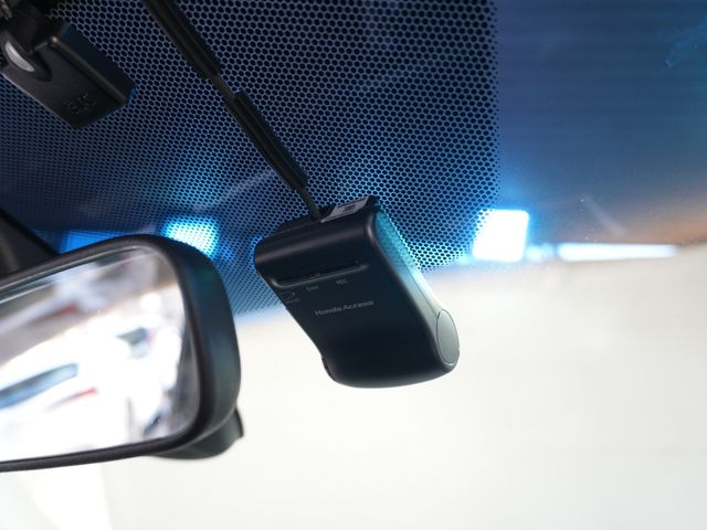 HONDA SHUTTLE HYBRID 2015 Image 31