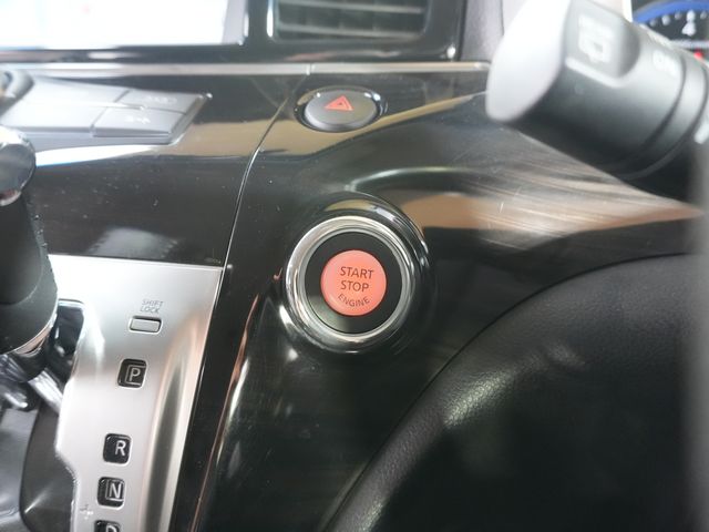 NISSAN ELGRAND 2014 Image 31