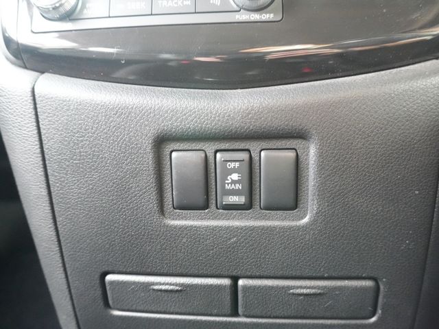 NISSAN ELGRAND 2014 Image 31