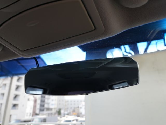 NISSAN ELGRAND 2014 Image 31