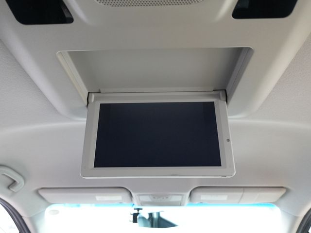 NISSAN ELGRAND 2014 Image 31