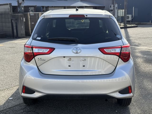 TOYOTA VITZ 2020 Image 31
