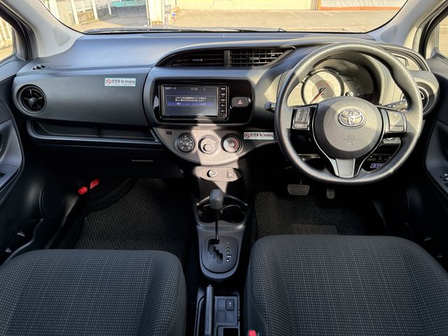 TOYOTA VITZ 2020 Image 31