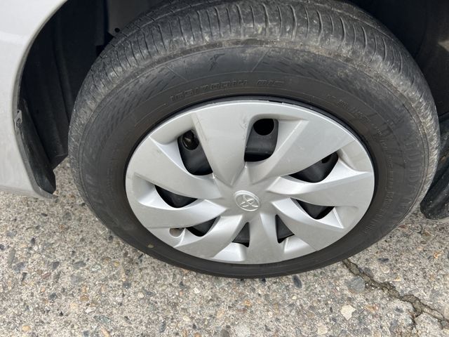 TOYOTA VITZ 2020 Image 31