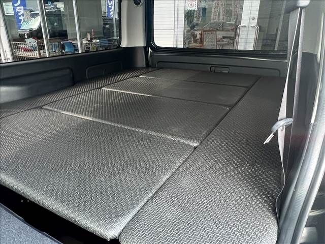 TOYOTA HIACE VAN 4WD 2017 Image 31