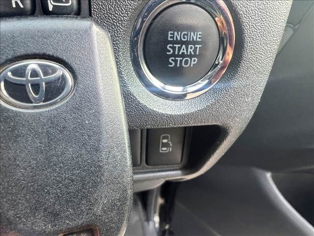 TOYOTA HIACE VAN 4WD 2017 Image 31