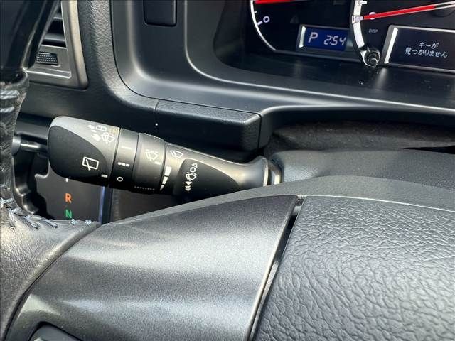 TOYOTA HIACE VAN 4WD 2017 Image 31