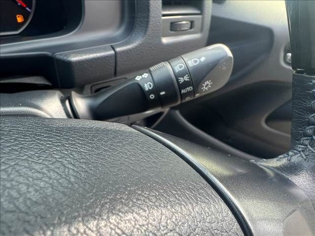 TOYOTA HIACE VAN 4WD 2017 Image 31