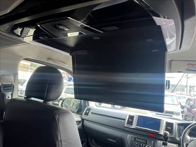 TOYOTA HIACE VAN 4WD 2017 Image 31