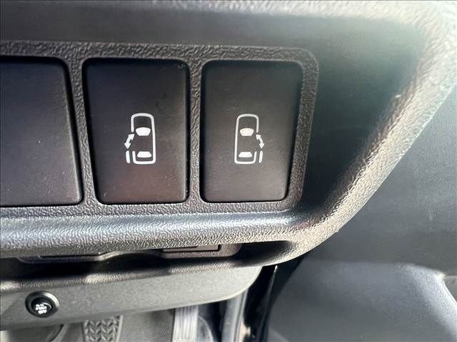 TOYOTA HIACE VAN 4WD 2017 Image 31