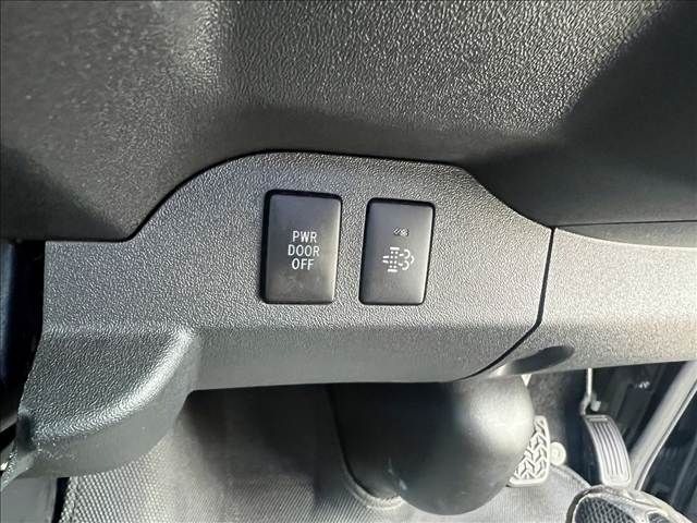 TOYOTA HIACE VAN 4WD 2017 Image 31