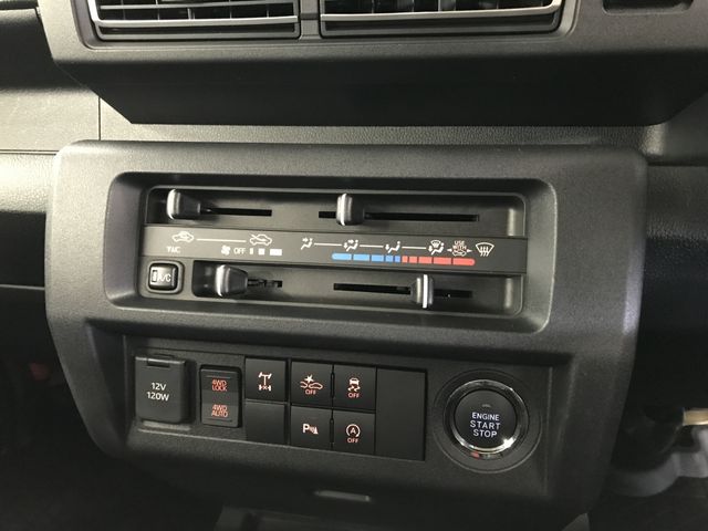 DAIHATSU HIJET TRUCK 4WD 2022 Image 31