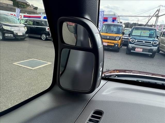 HONDA N BOX 2015 Image 31