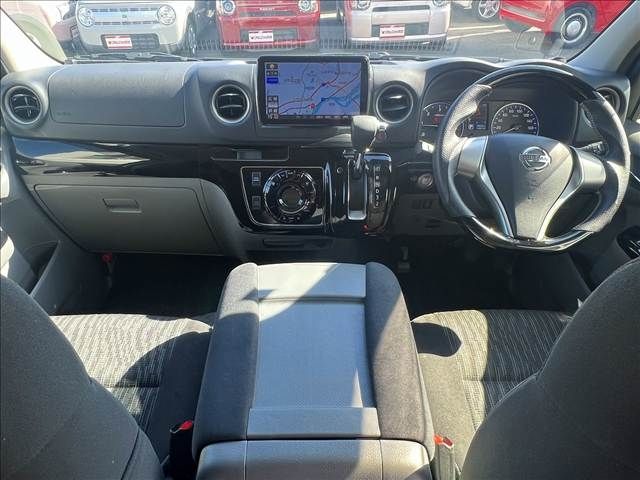 NISSAN NV350 CARAVAN 4WD 2017 Image 31