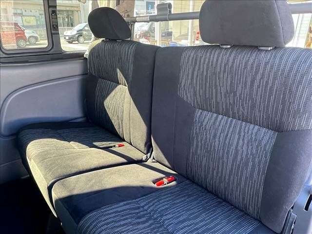 NISSAN NV350 CARAVAN 4WD 2017 Image 31