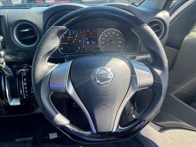 NISSAN NV350 CARAVAN 4WD 2017 Image 31