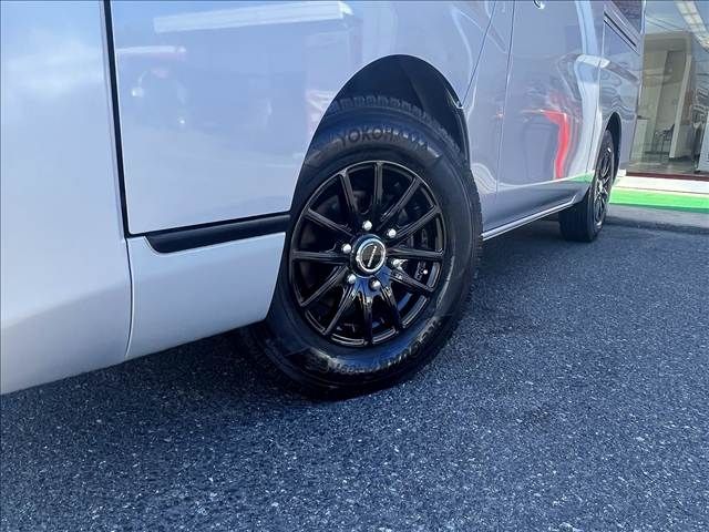 NISSAN NV350 CARAVAN 4WD 2017 Image 31