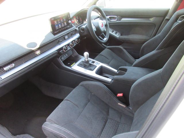 HONDA CIVIC HATCHBACK 2025 Image 31